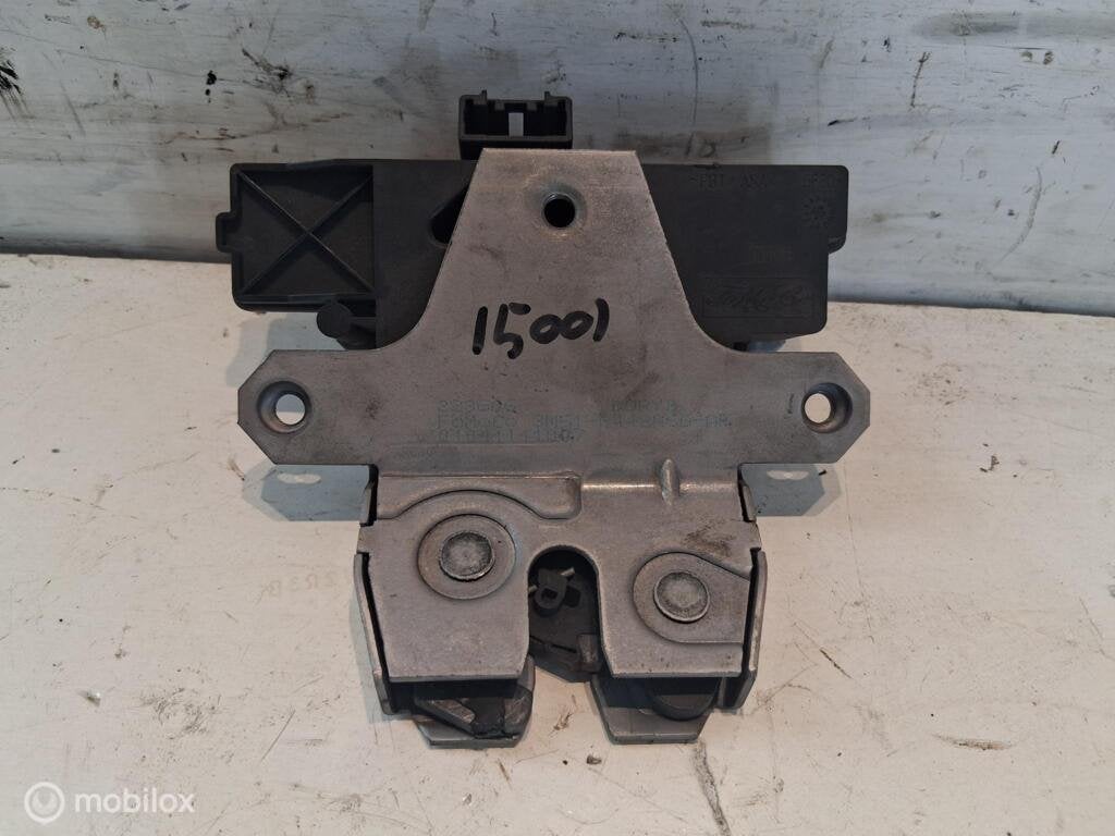 Achterklep slotmechanisme Ford Focus ('03-'07) 3M51R442A66AR, Gebruikt, Ford, Ophalen of Verzenden, Ford