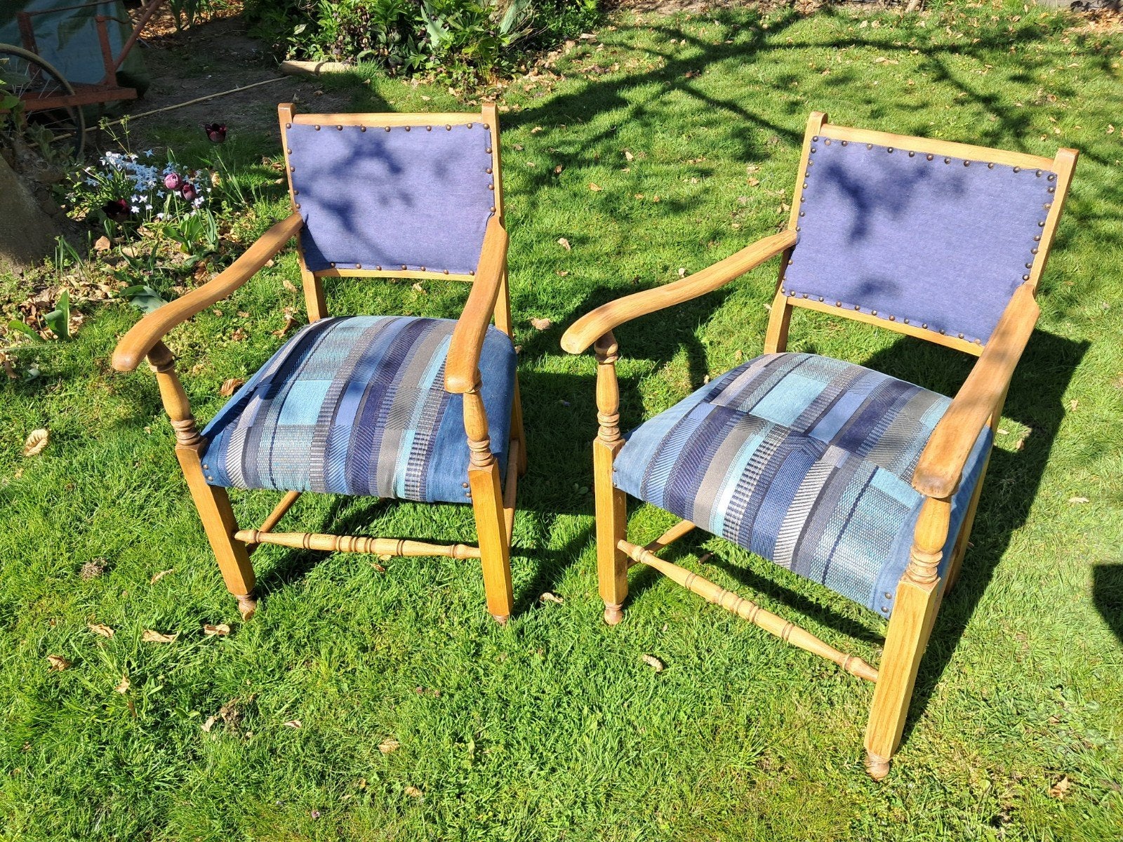 Twee houten stoelen met nieuwe bekleding, Ophalen, Klassiek, modern, Gebruikt, Twee