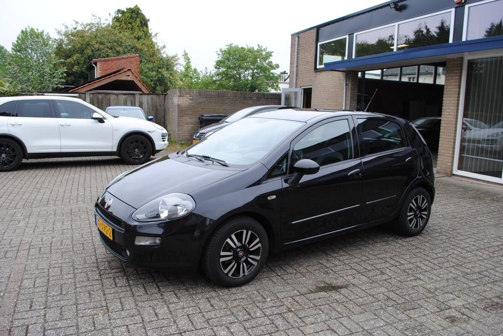 Fiat Punto Evo 0.9 TwinAir Easy,CLIMA,NAVI,CRUISE CONTROL, Voorwielaandrijving, Euro 5, 86 pk, Gebruikt