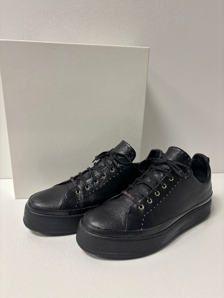 MAX MARA Zwart leer sneakers  Maat 40, Kleding | Dames, Zwart, Max Mara, Ophalen of Verzenden, Sneakers of Gympen