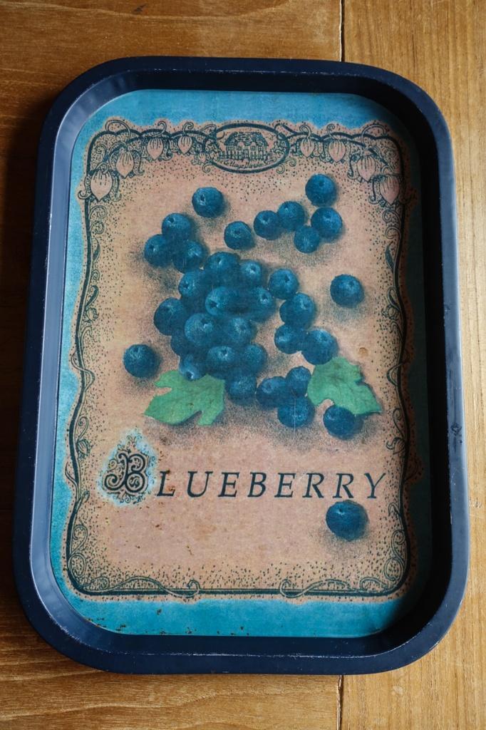 nostalgisch mat blauw vintage dienblad van blik - Blueberry, Ophalen of Verzenden, Gebruikt, Rechthoekig, Metaal