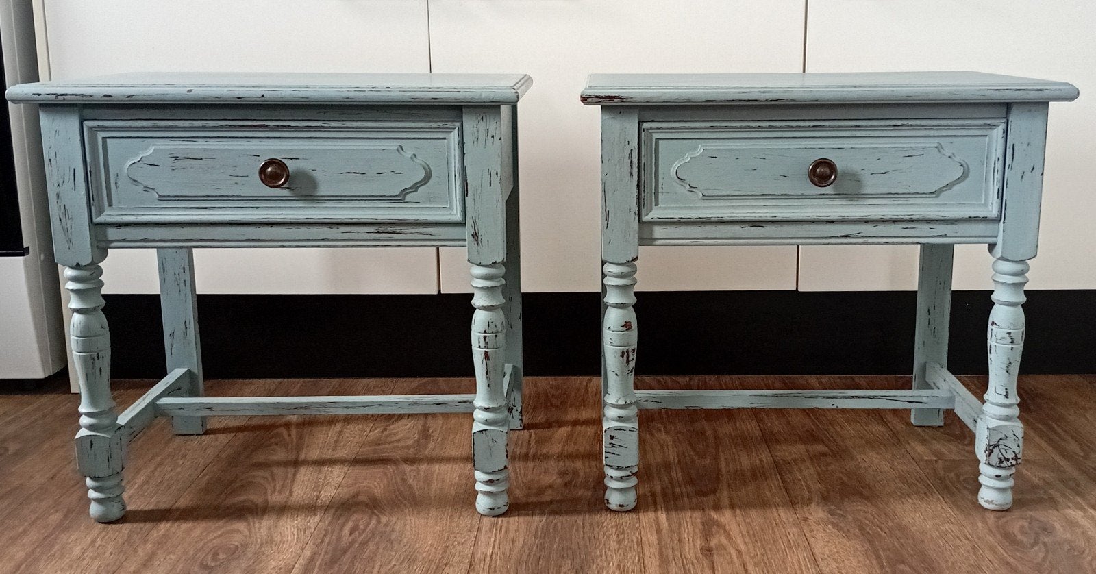 Set van 2 vintage bijzettafels/nachtkastjes- licht aquablauw, Ophalen, Minder dan 45 cm, Gebruikt, Vintage, Shabby Chic, Landelijk