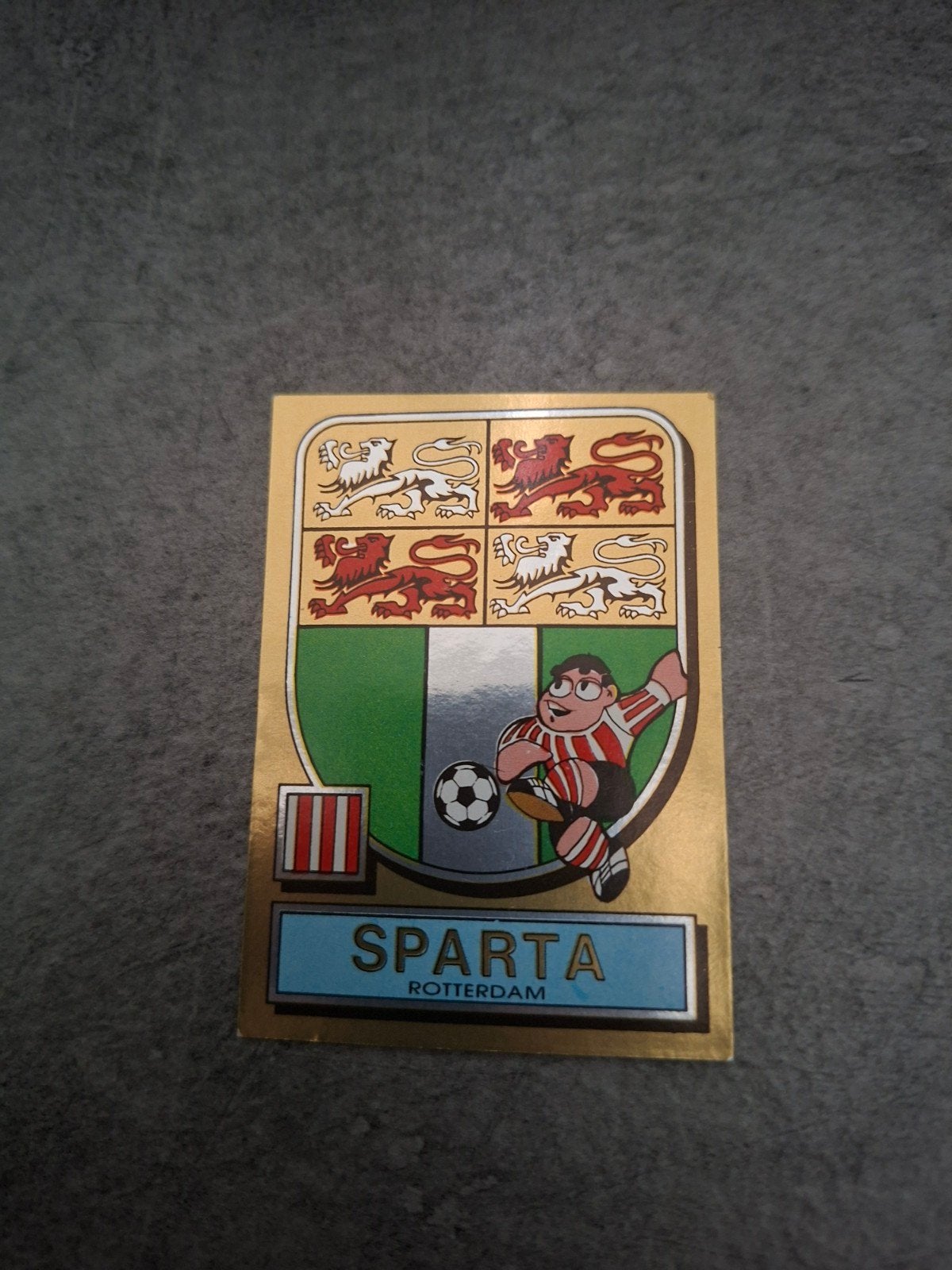 Panini sticker Voetbal 82. Embleem Sparta Rotterdam., Ophalen of Verzenden, Zo goed als nieuw, Sticker