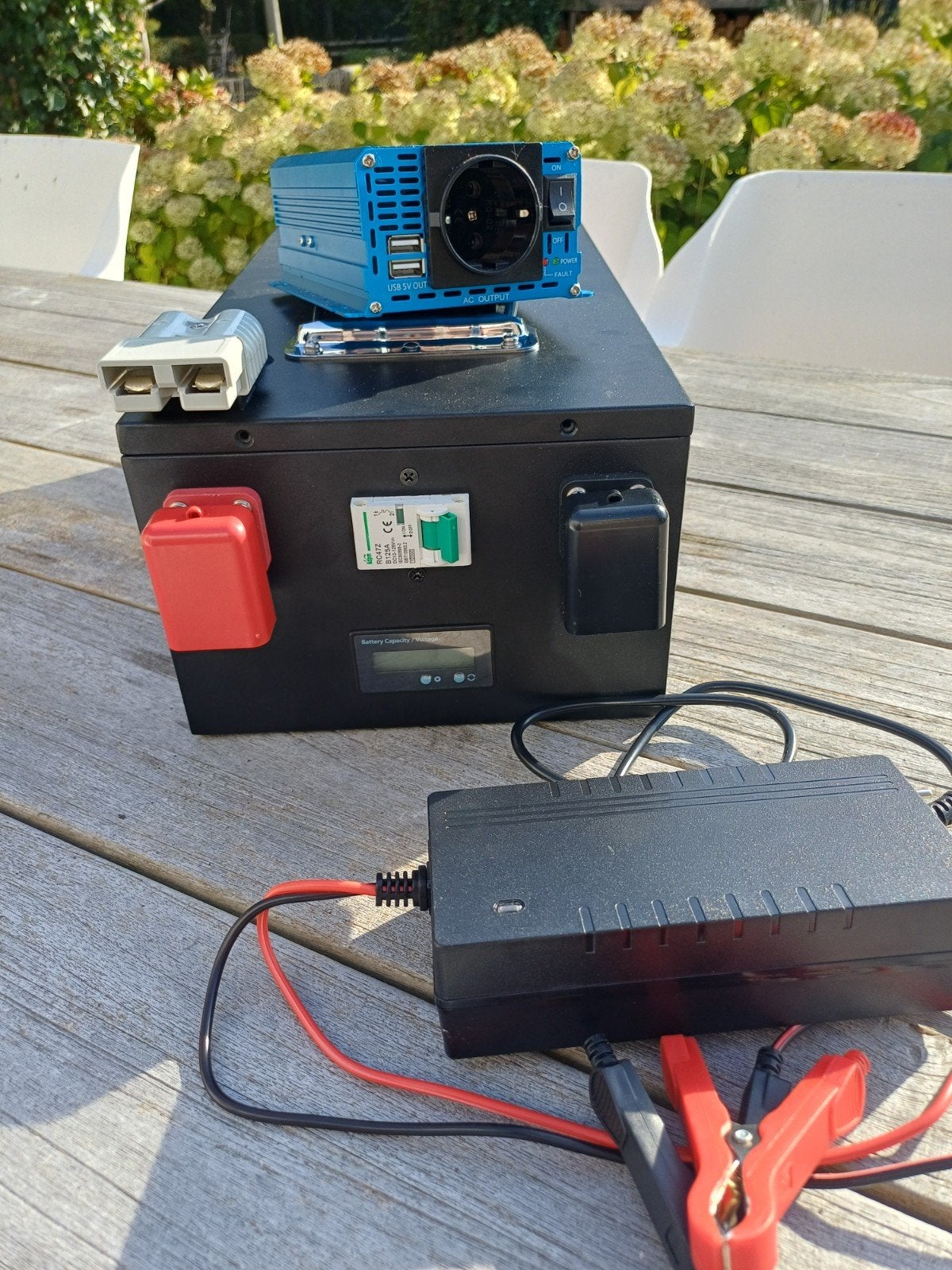 50ah 12.8v lifepo4 accu+ Omvormer 500W/1000W + lader, Ophalen, Nieuw
