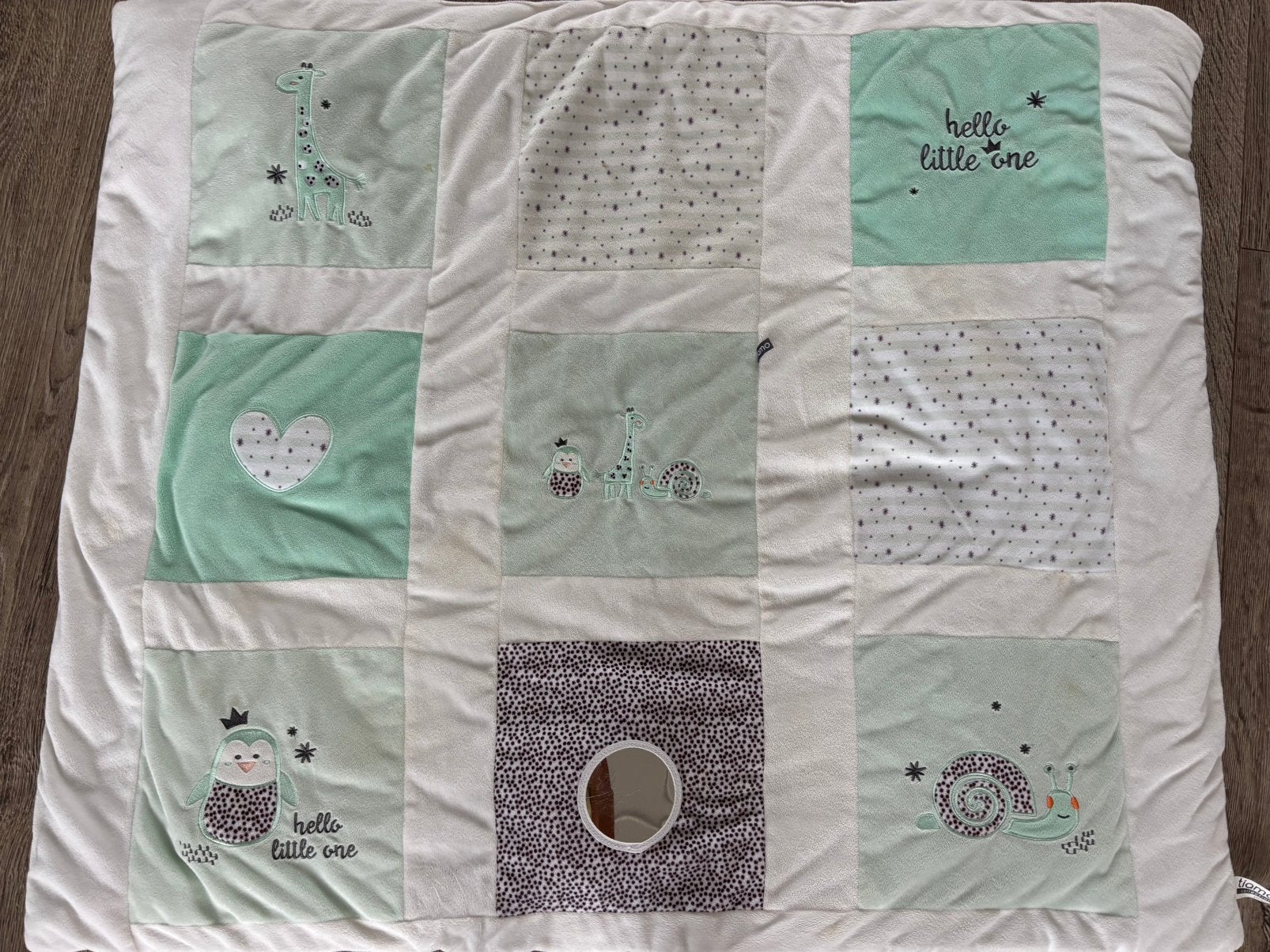 Boxkleed Tiamo mint groen, Ophalen, Gebruikt