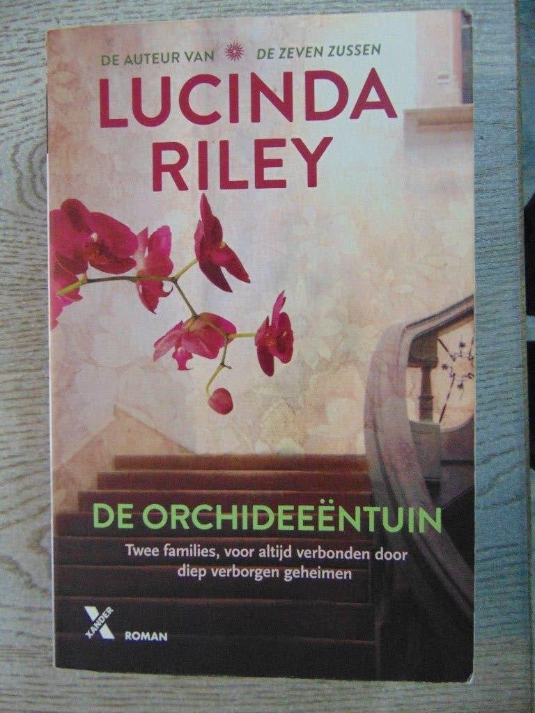 De orchideeëntuin - boek van Lucinda Riley - roman, Ophalen of Verzenden, Zo goed als nieuw, Lucinda Riley, Nederland