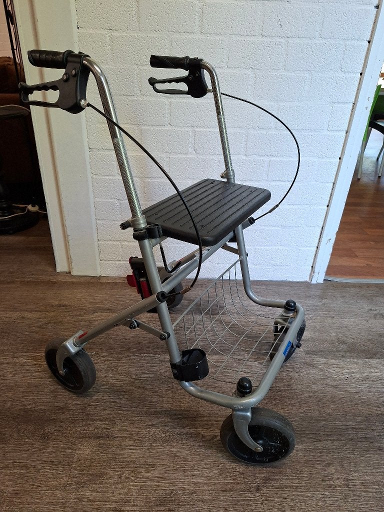Thuasne Quatro Rollator (inklapbaar), Diversen, Ophalen, Opvouwbaar, Gebruikt