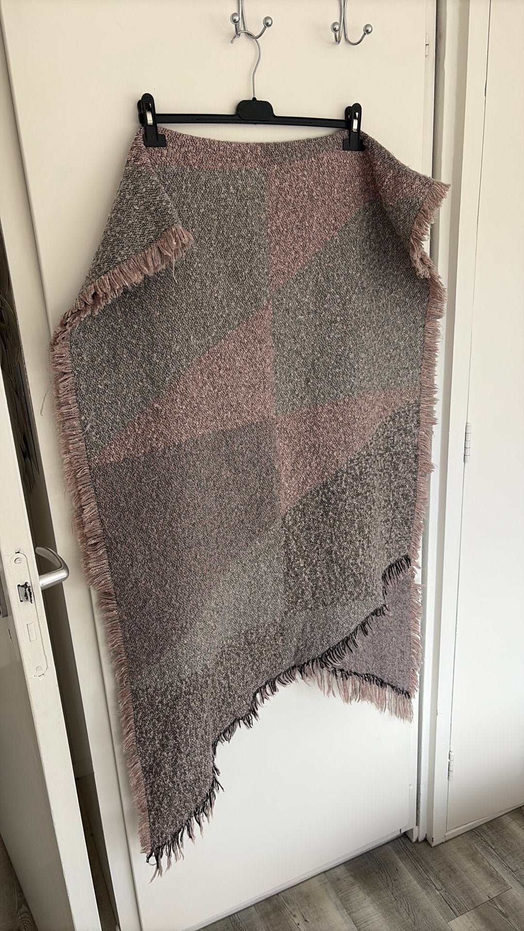 Stijlvolle plaid/omslagdoek met franjes, Ophalen of Verzenden, Zo goed als nieuw