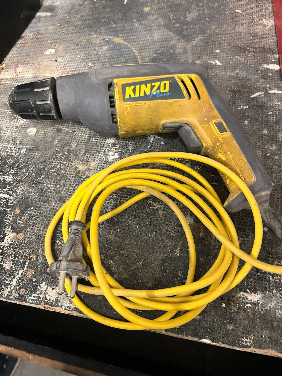 Kinzo Boormachine (moet weg), Ophalen of Verzenden, Gebruikt, Minder dan 400 watt, Boormachine