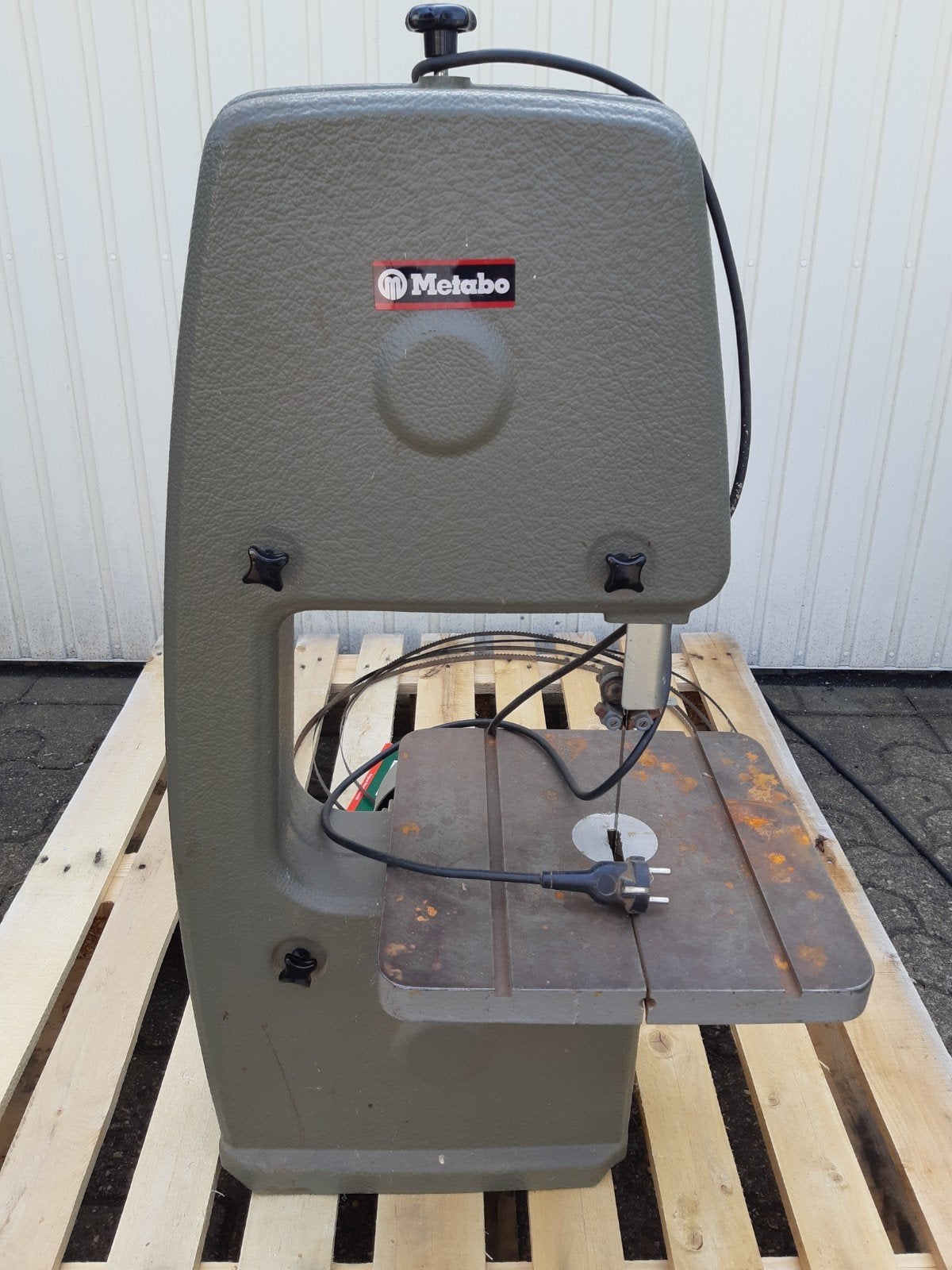 METABO lintzaag machine met defect (condensator?) motor 650w, Doe-het-zelf en Verbouw, Ophalen, Gebruikt, 70 mm of meer, 600 tot 1200 watt