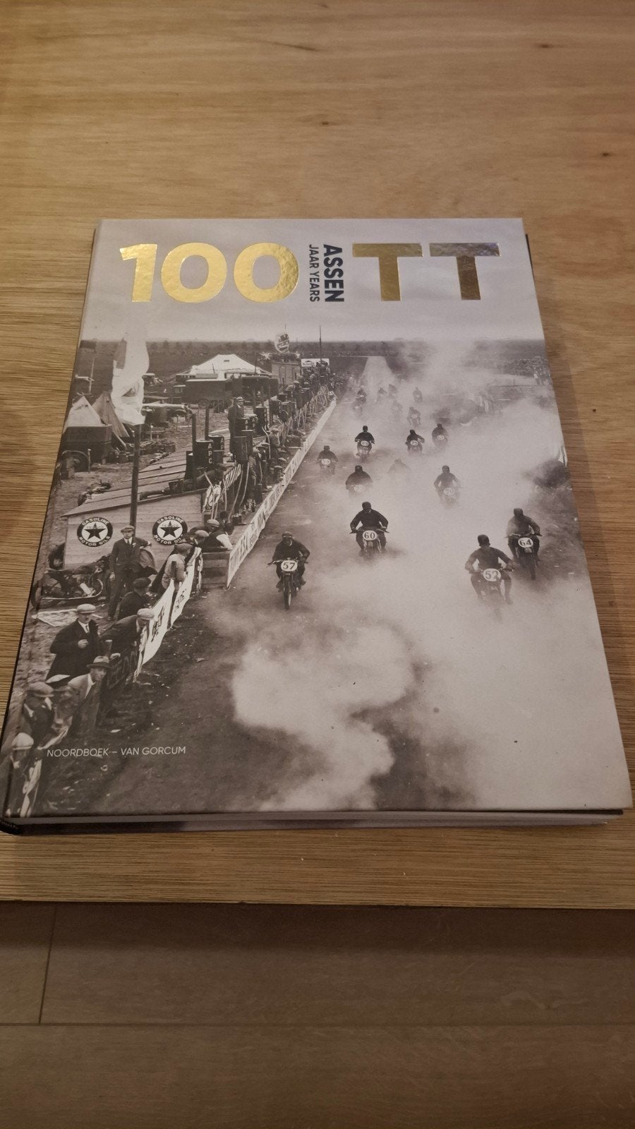 ligt beschadigt 100 Jaar TT Assen - Geschiedenis van de rac, Ophalen, Gelezen, Algemeen, Diverse auteurs