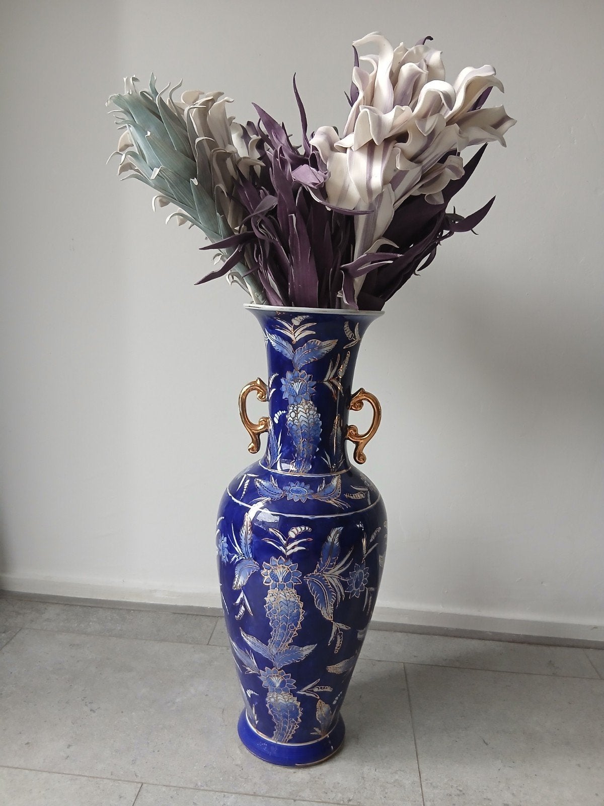 Grote Chinese vloervaas met bloemenpatroon en olifant beeld, Antiek en Kunst, Ophalen