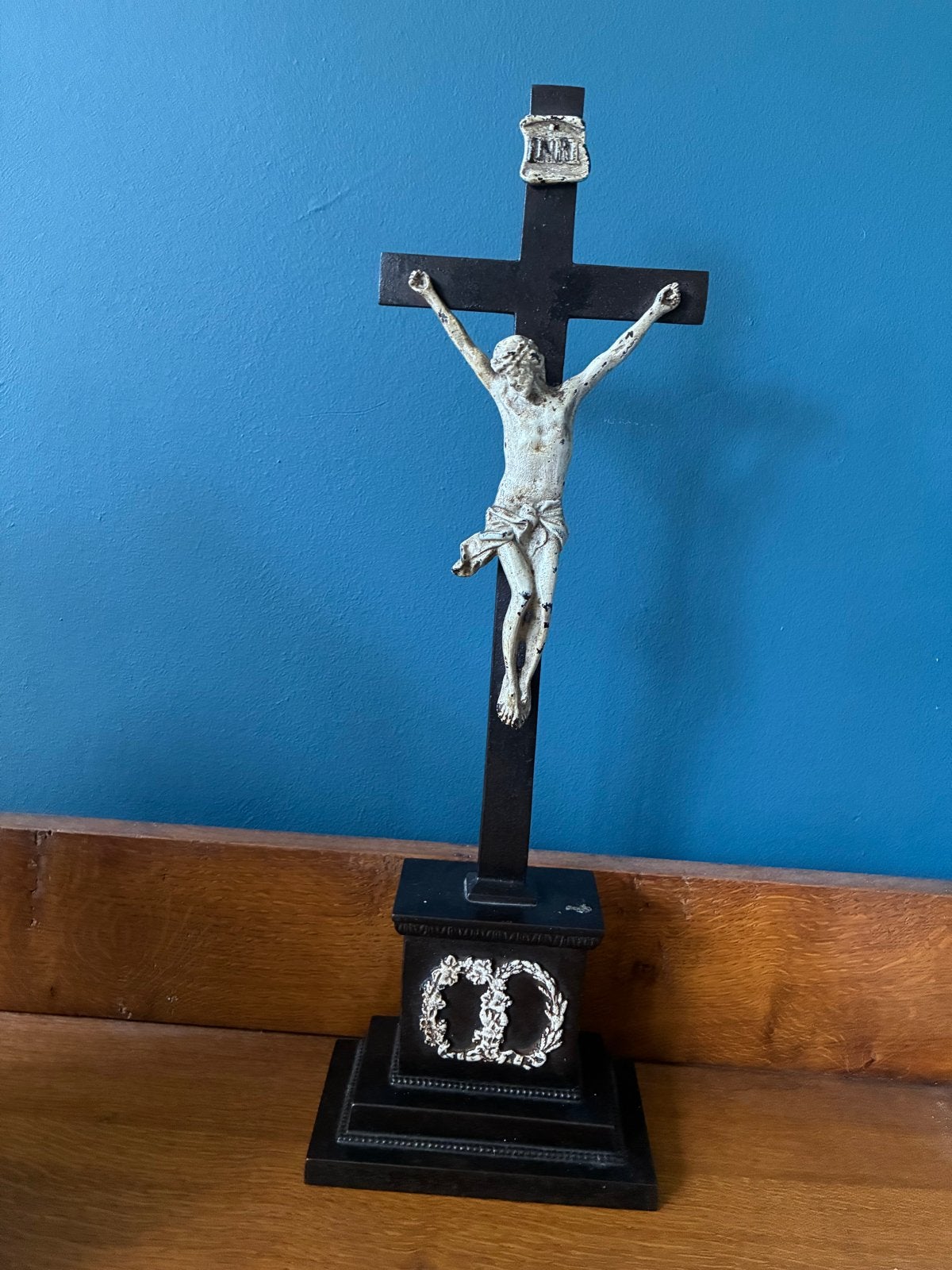 Antiek crucifix met Jezusbeeld - Religieuze decoratie, Antiek en Kunst, Ophalen of Verzenden