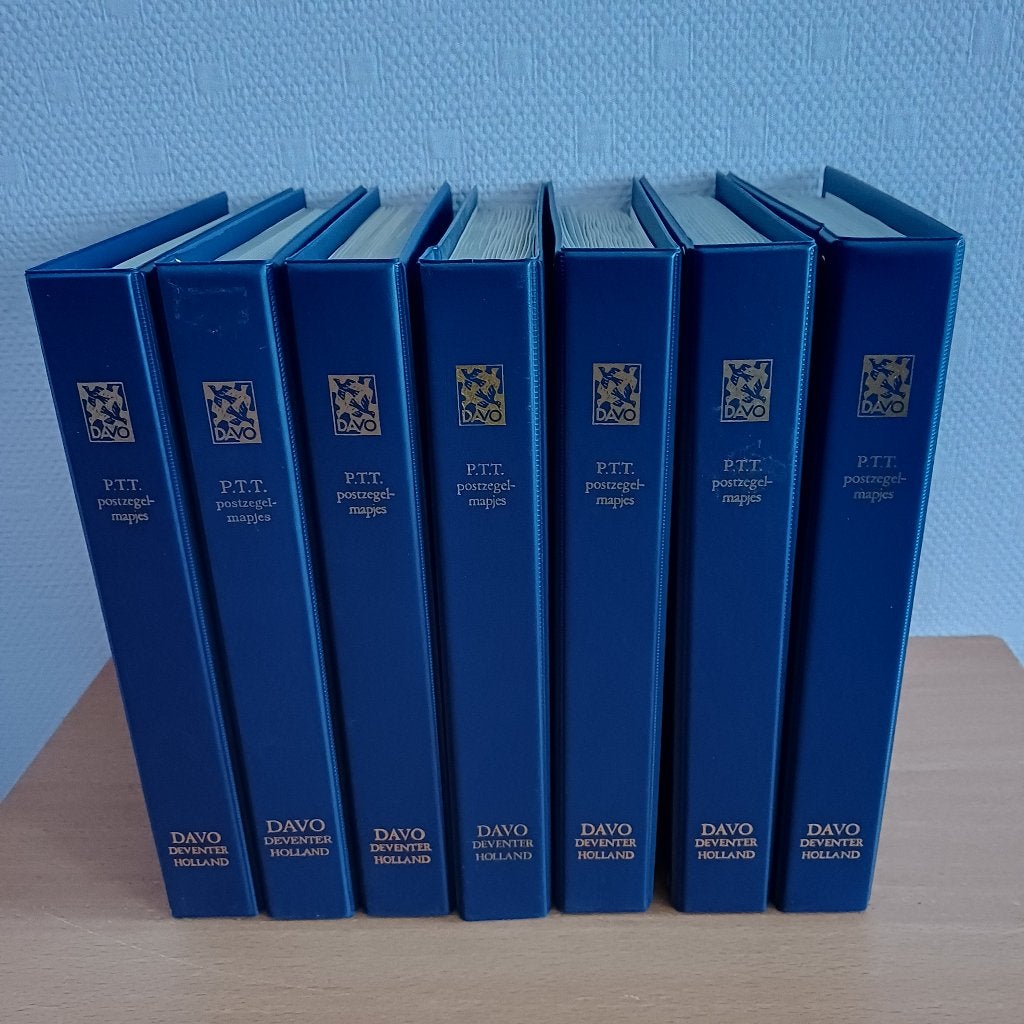 Postzegelmapjes in 7 DAVO albums PZM 1 t/m 228, Ophalen of Verzenden, Nederland