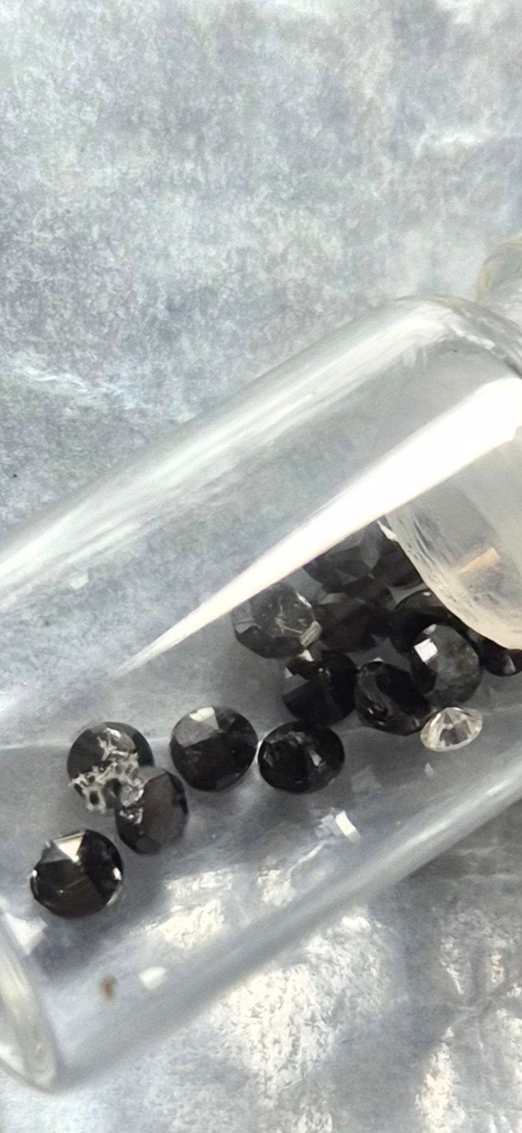 Diamanten,Geslepen ,Wit,zwarte diamanten, Ophalen of Verzenden, Nieuw