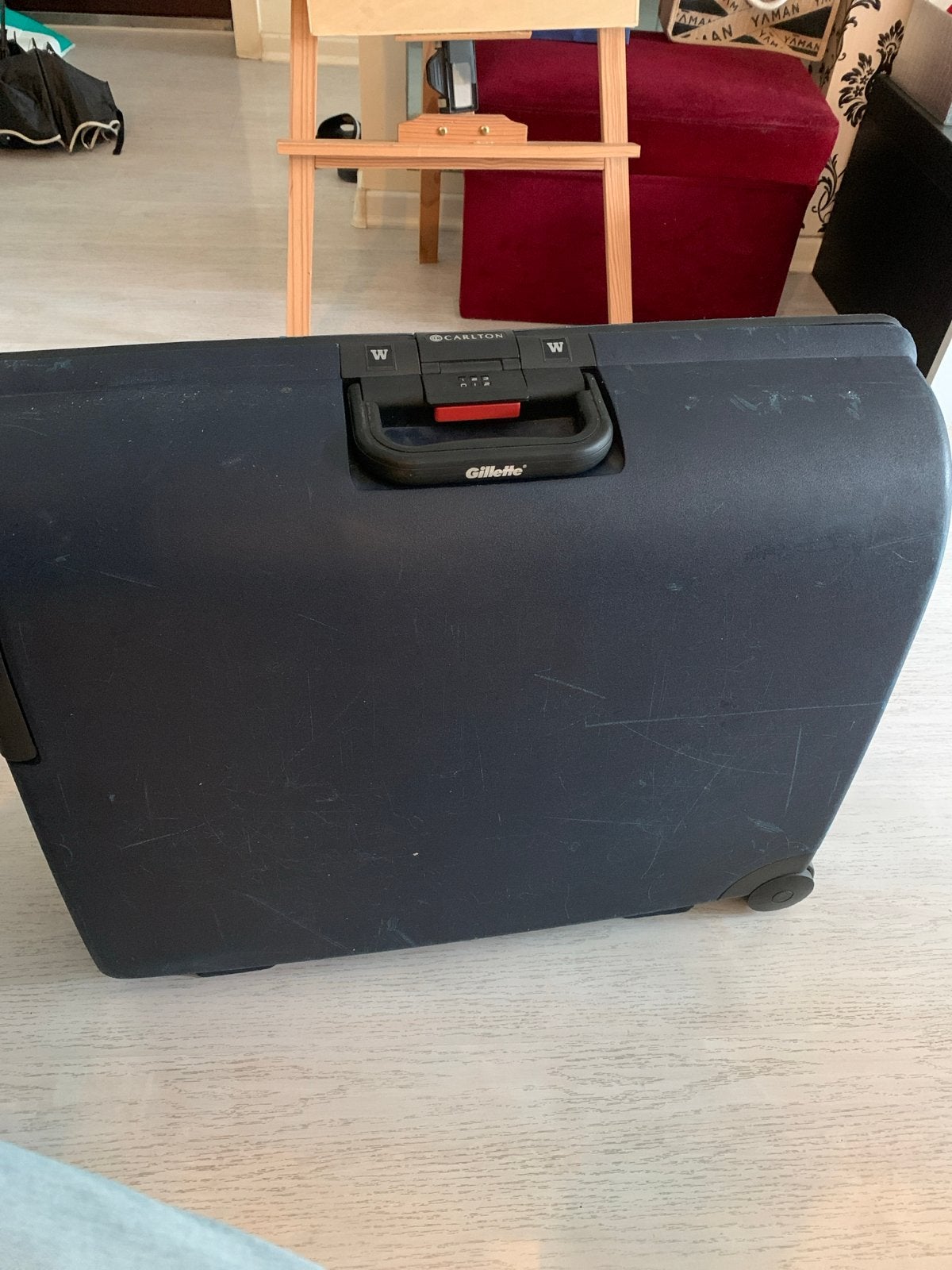 Carlton koffer met wieltjes - Ideaal voor reizen, Gebruikt, Hard kunststof, Slot, Ophalen of Verzenden