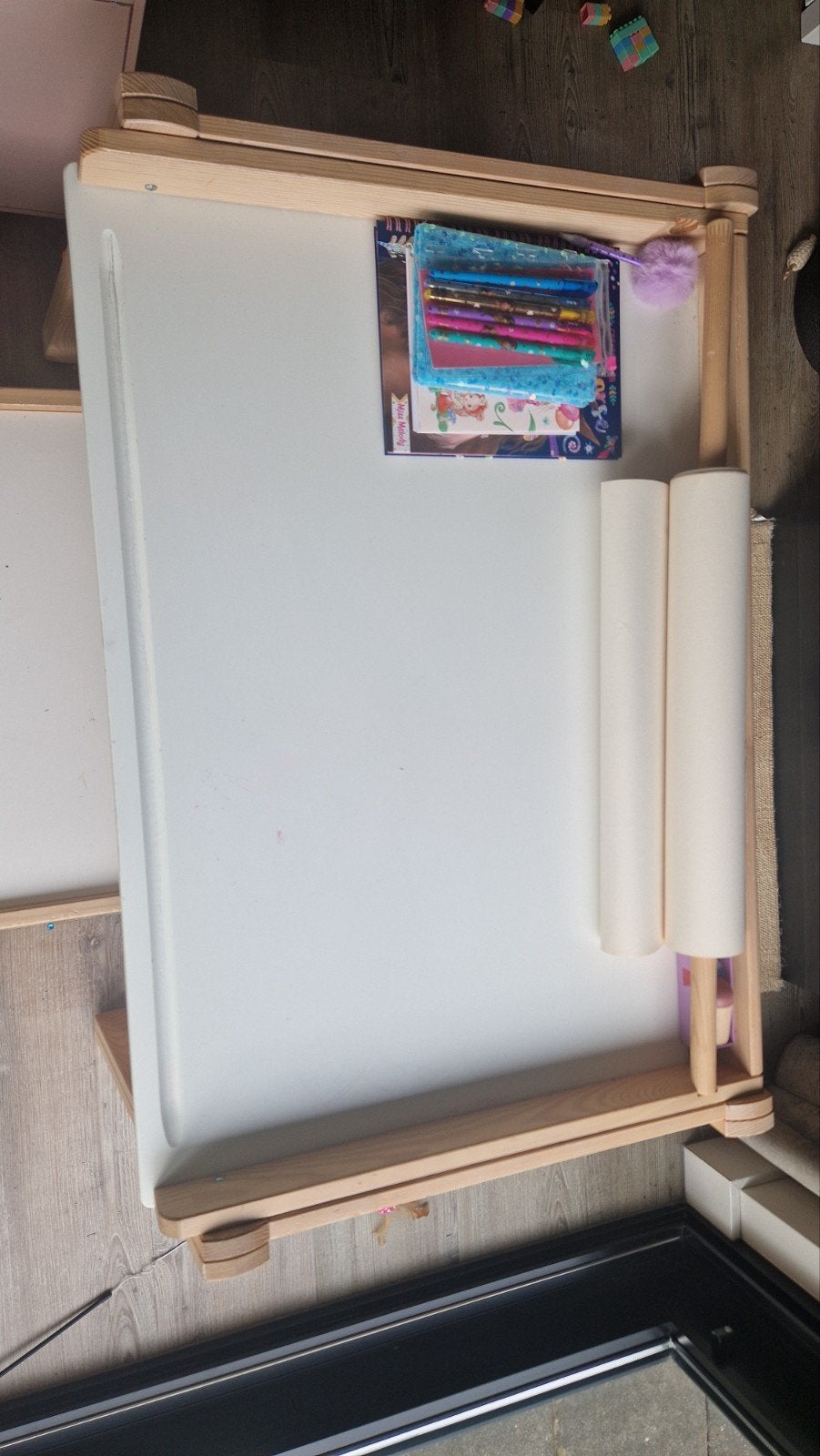 Ikea  Flisat Kinder tekentafel met stoel en papierrol, Ophalen