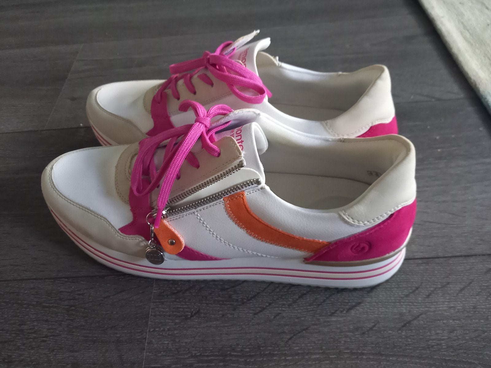 Remonte dames sneaker maat 43 - Zo goed als nieuw, Ophalen, Wit, Remonte, Sneakers of Gympen