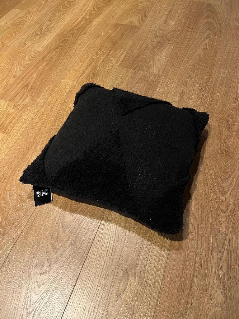 kussens, Huis en Inrichting, Woonaccessoires | Kussens, Ophalen, Zo goed als nieuw, Zwart, Vierkant