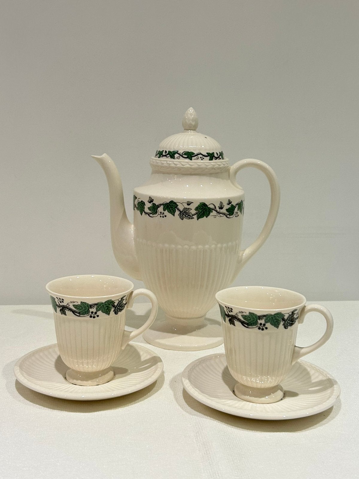Wedgwood Stratford koffieset - Koffiepot + 2 kop en schotel, Ophalen of Verzenden
