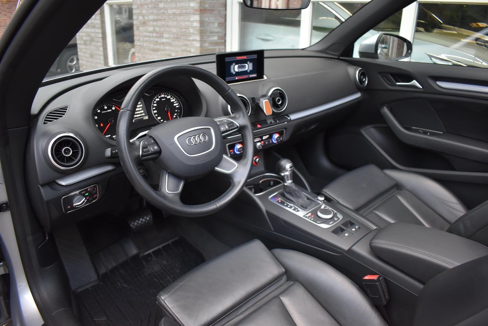 Audi A3 Cabriolet 1.4 TFSI Ambiente Pro Line Plus Cabrio Dea, Auto's, Audi, Dealer onderhouden, Gebruikt, 4 cilinders, Leder