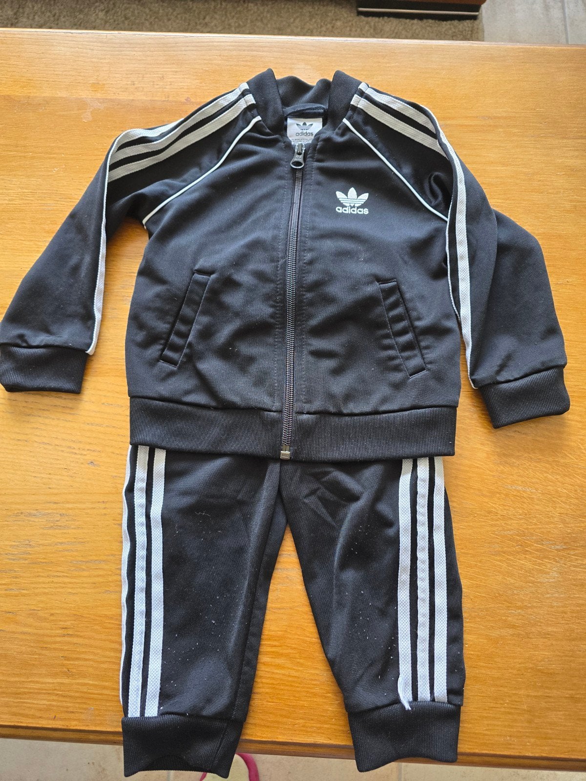 Adidas Trainingspak Jack en Broek Maat 80, Kinderen en Baby's, Ophalen of Verzenden, Zo goed als nieuw, Adidas, Jongetje of Meisje