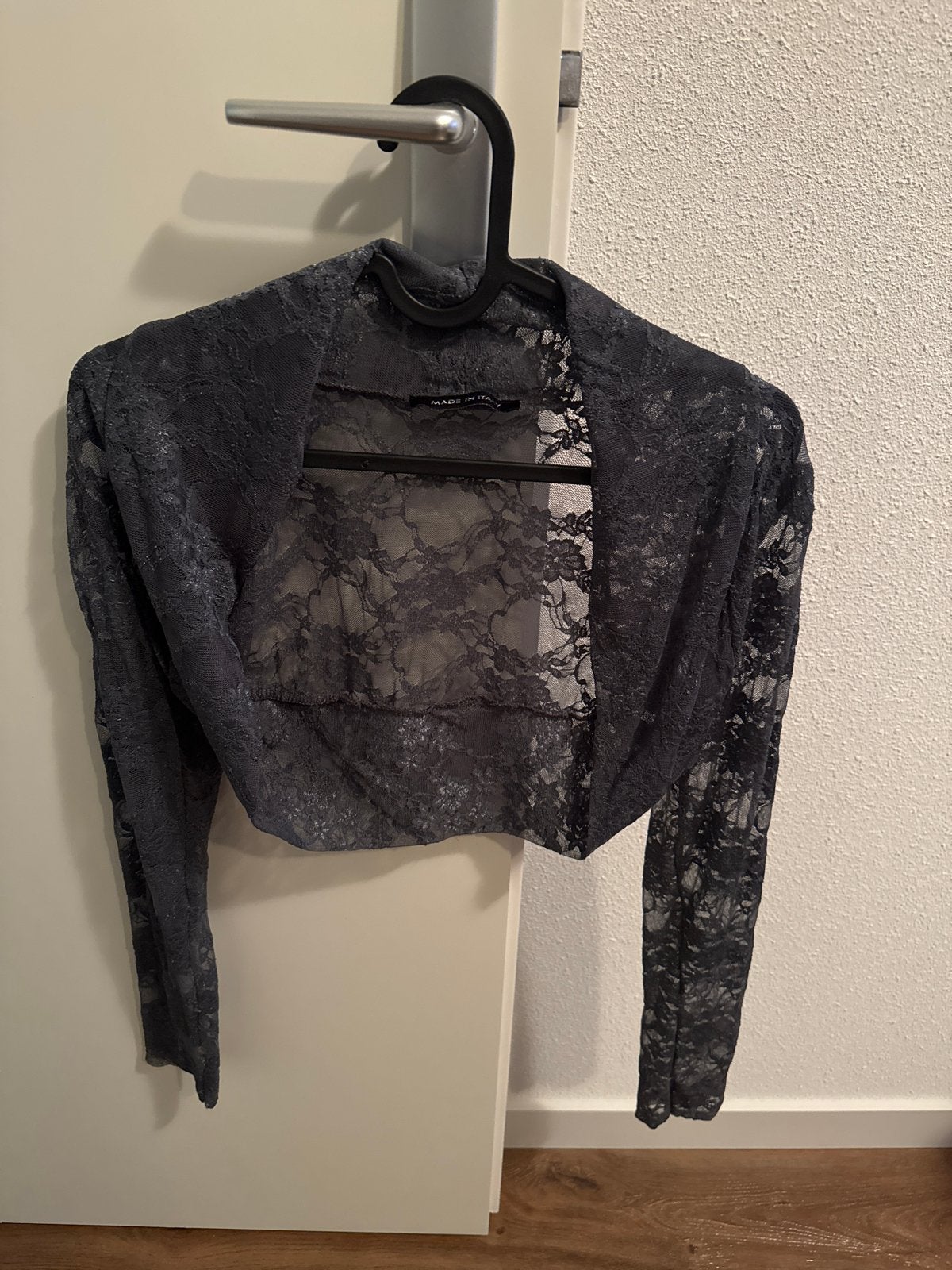 Donkergrijze kanten bolero - Made in Italy, Ophalen of Verzenden, Zo goed als nieuw