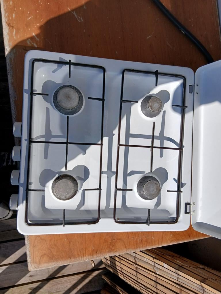 Compact gasfornuis met 4 pitten - Ideaal voor camping/boot, Ophalen, Gebruikt, Minder dan 85 cm, 4 kookzones