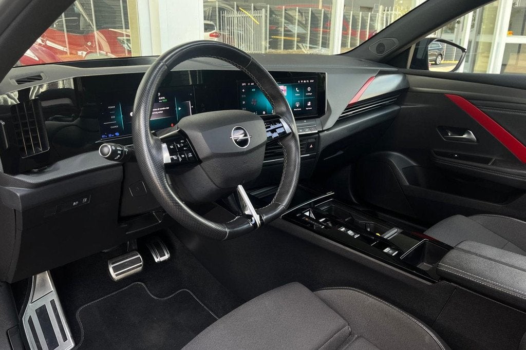 Opel Astra 1.6 Hybrid GS Line | TREKHAAK | PANORAMA | 360 CA, Auto's, Opel, Gebruikt, 4 cilinders, Leder en Stof, Automatische klimaatregeling