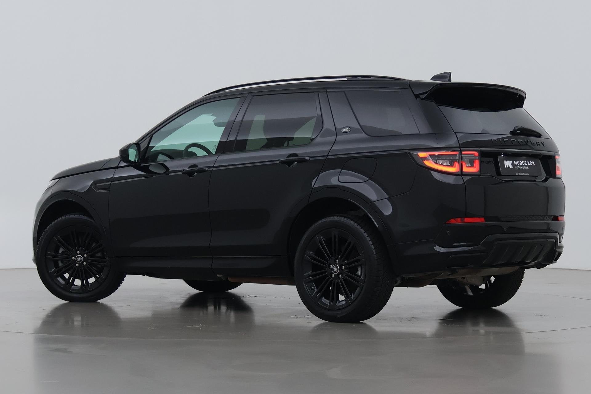 Land Rover Discovery Sport P270e Dynamic SE | Panoramadak |, Auto's, Automaat, 15 kWh, Discovery Sport, Zwart