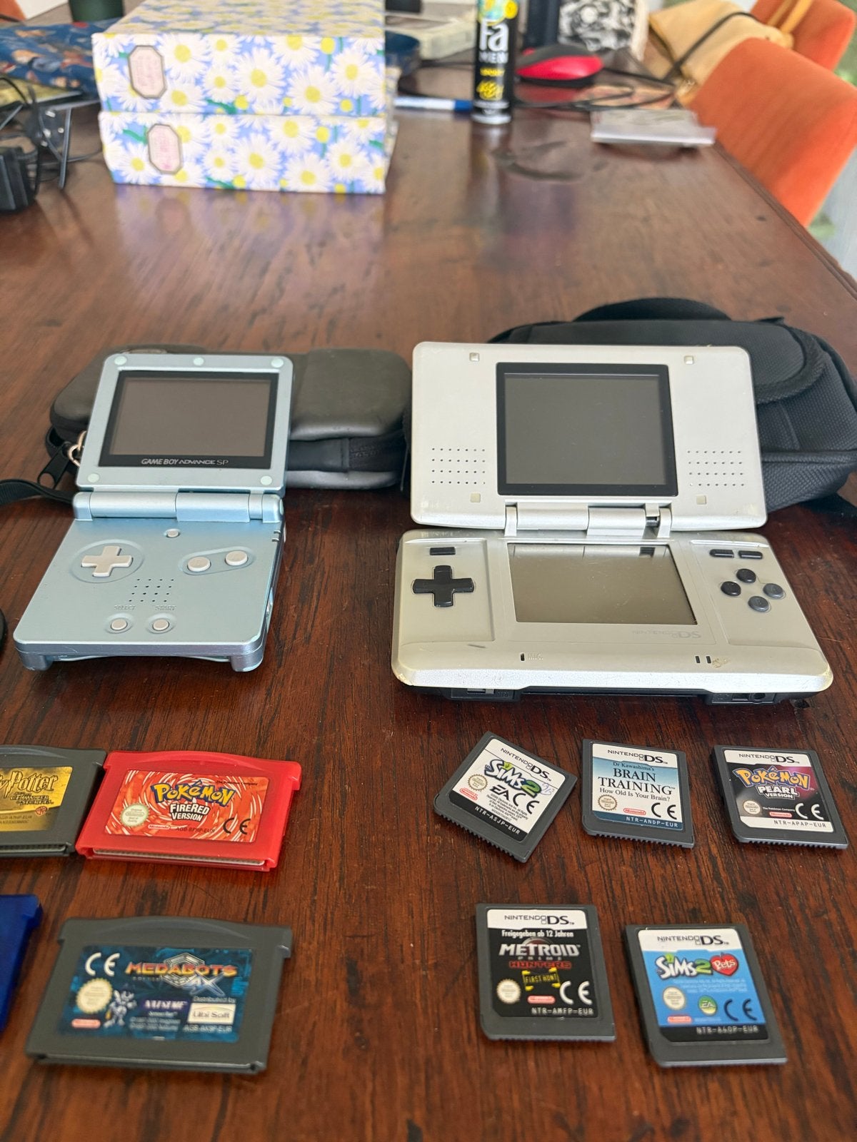 Nintendo Game Boy Advance SP & DS met spellen en accessoires, Spelcomputers en Games, Nintendo, Ophalen of Verzenden, Gebruikt