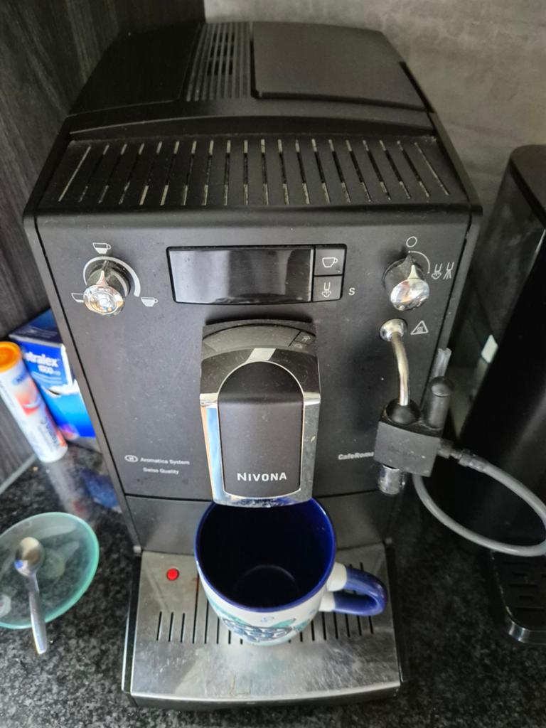 Nivona CafeRomatica Koffiemachine -, Gebruikt, Koffiemachine, 4 tot 10 kopjes, Afneembaar waterreservoir