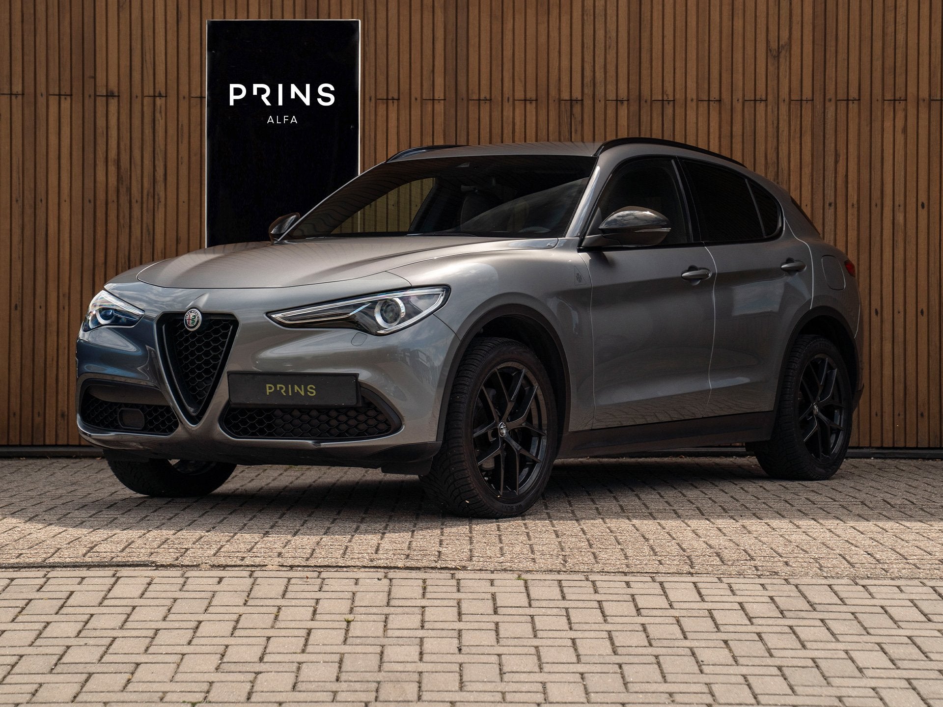 Alfa Romeo Stelvio 2.0T AWD B-Tech | Veloce stoelen | Ledere, Auto's, Alfa Romeo, Dealer onderhouden, Euro 6, 4 cilinders, Leder