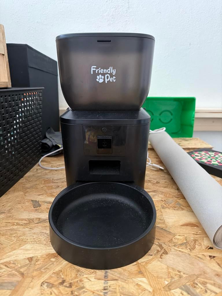 Elektrische Voerautomaat Hond/Kat – Friendly Pet met camera, Ophalen
