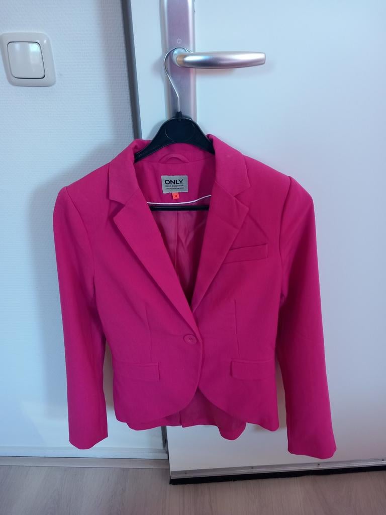 ONLY fuchsia blazer maat 34, Ophalen of Verzenden, Zo goed als nieuw, Maat 34 (XS) of kleiner, Roze