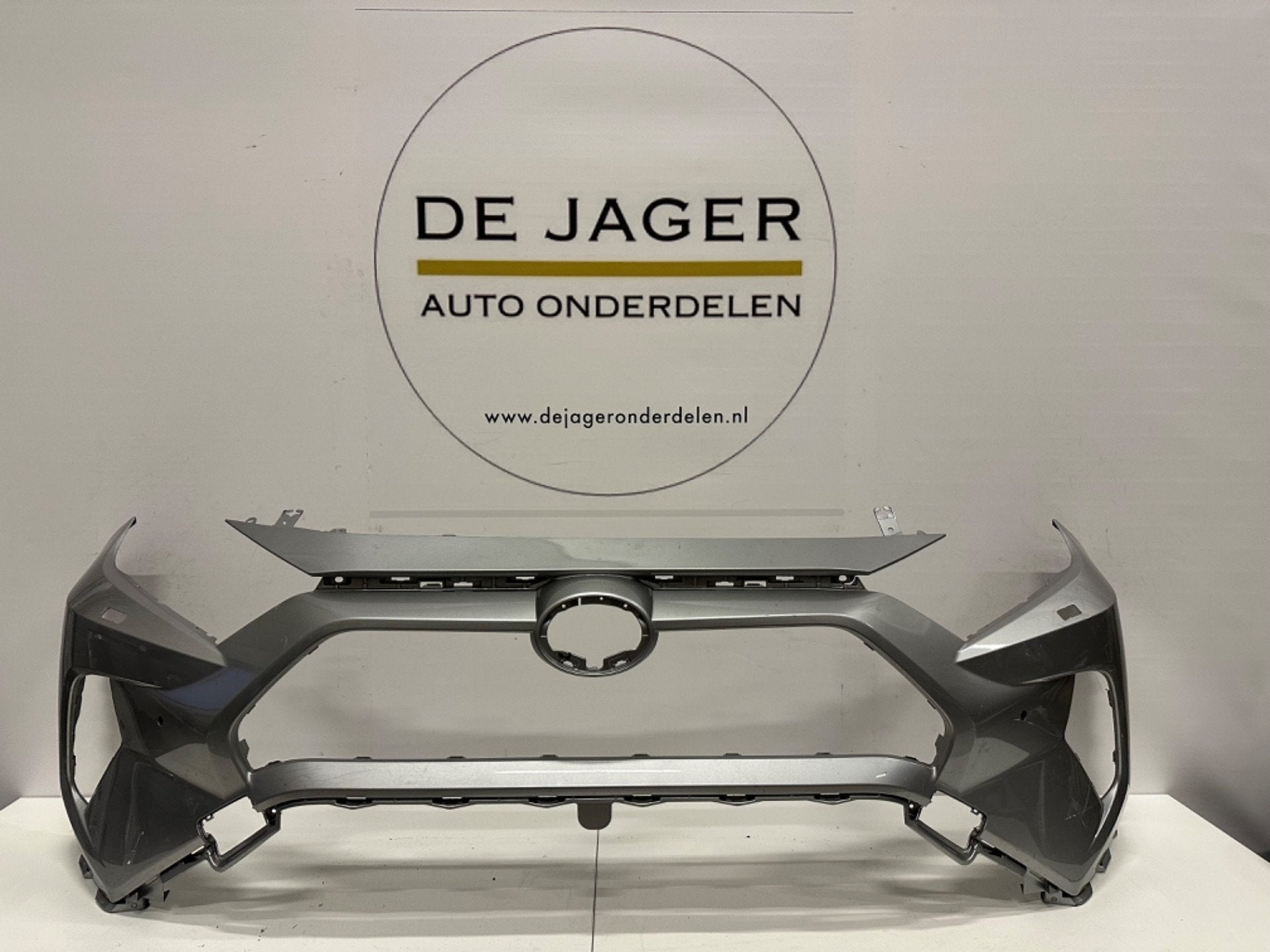 TOYOTA RAV4 V VOORBUMPER BUMPER 52119-42B20, Auto-onderdelen, Info@toyota.co.jp, Gebruikt, Voor, Toyota Motor Corporation