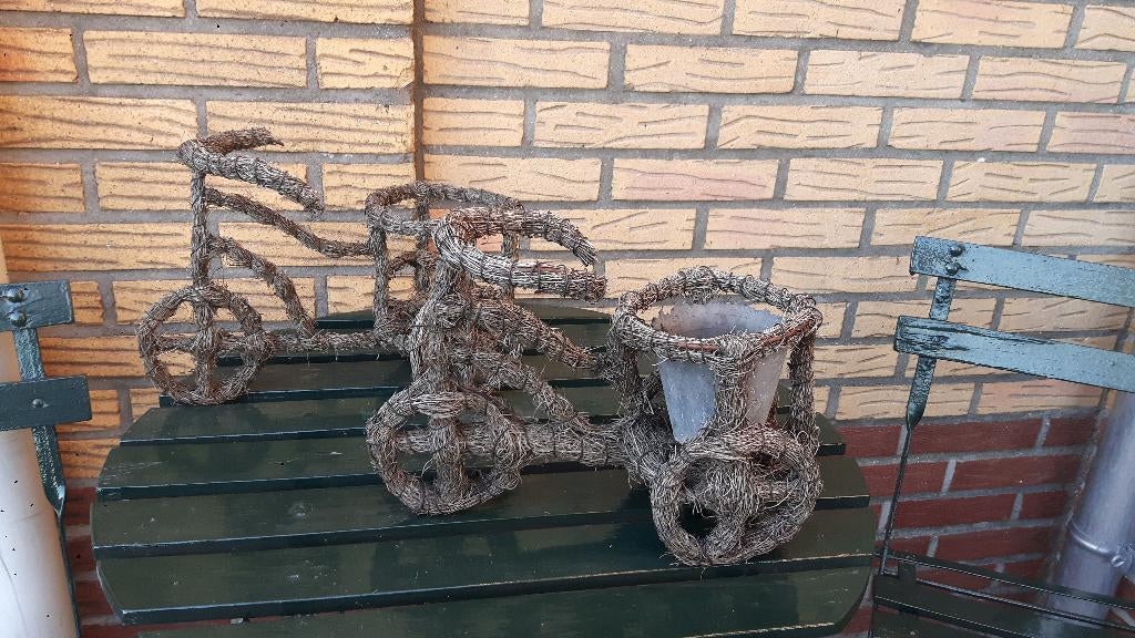 2 fiets bloempotjes van takjes, Tuin en Terras, Gebruikt, Rond, Ophalen of Verzenden, Aardewerk