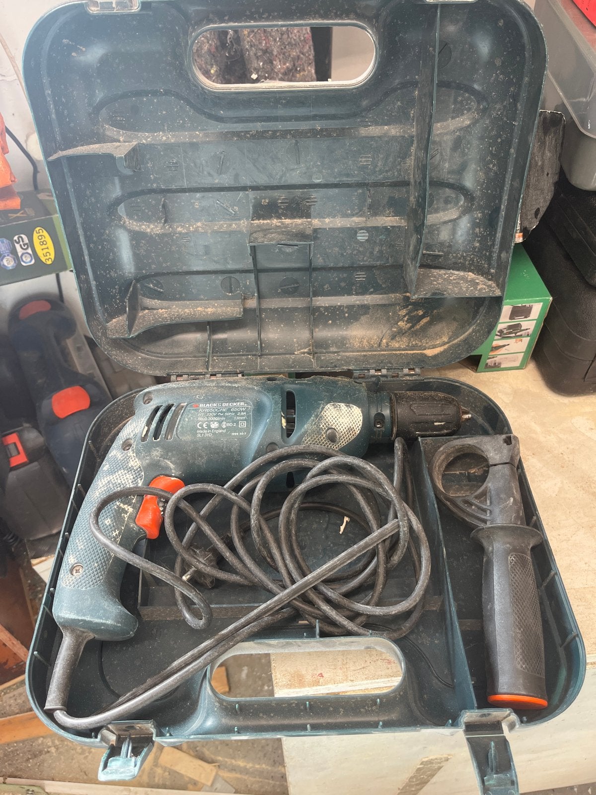 Black & Decker Klopboormachine 650W in Koffer, Klopboormechanisme, Ophalen, Boormachine, Gebruikt