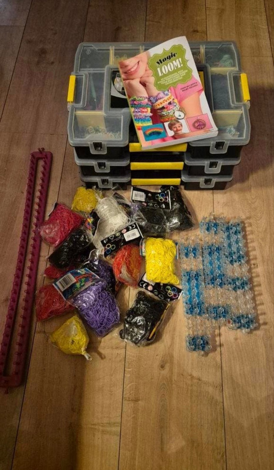 Grote set loom elastiekjes met opbergkoffer en accessoires, Hobby en Vrije tijd, Knutselen, Ophalen, Gebruikt, Overige thema's