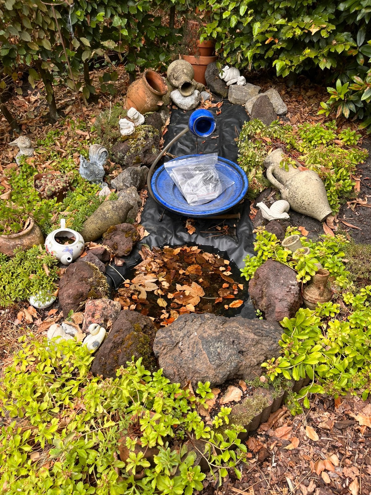 Rotstuintje met stenen en fontein, Tuin en Terras, Ophalen, Zo goed als nieuw, Beton, Fontein