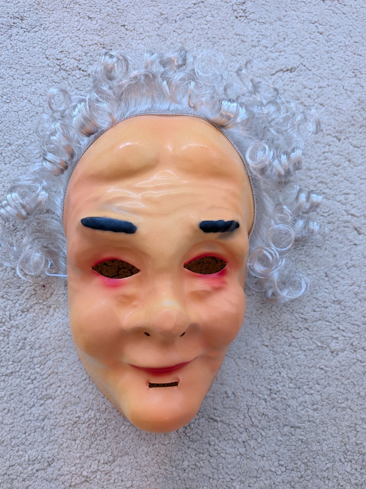 Oude Vrouw Masker - Sarah, Hobby en Vrije tijd, Ophalen of Verzenden, Zo goed als nieuw, Toneelattributen of Onderdelen