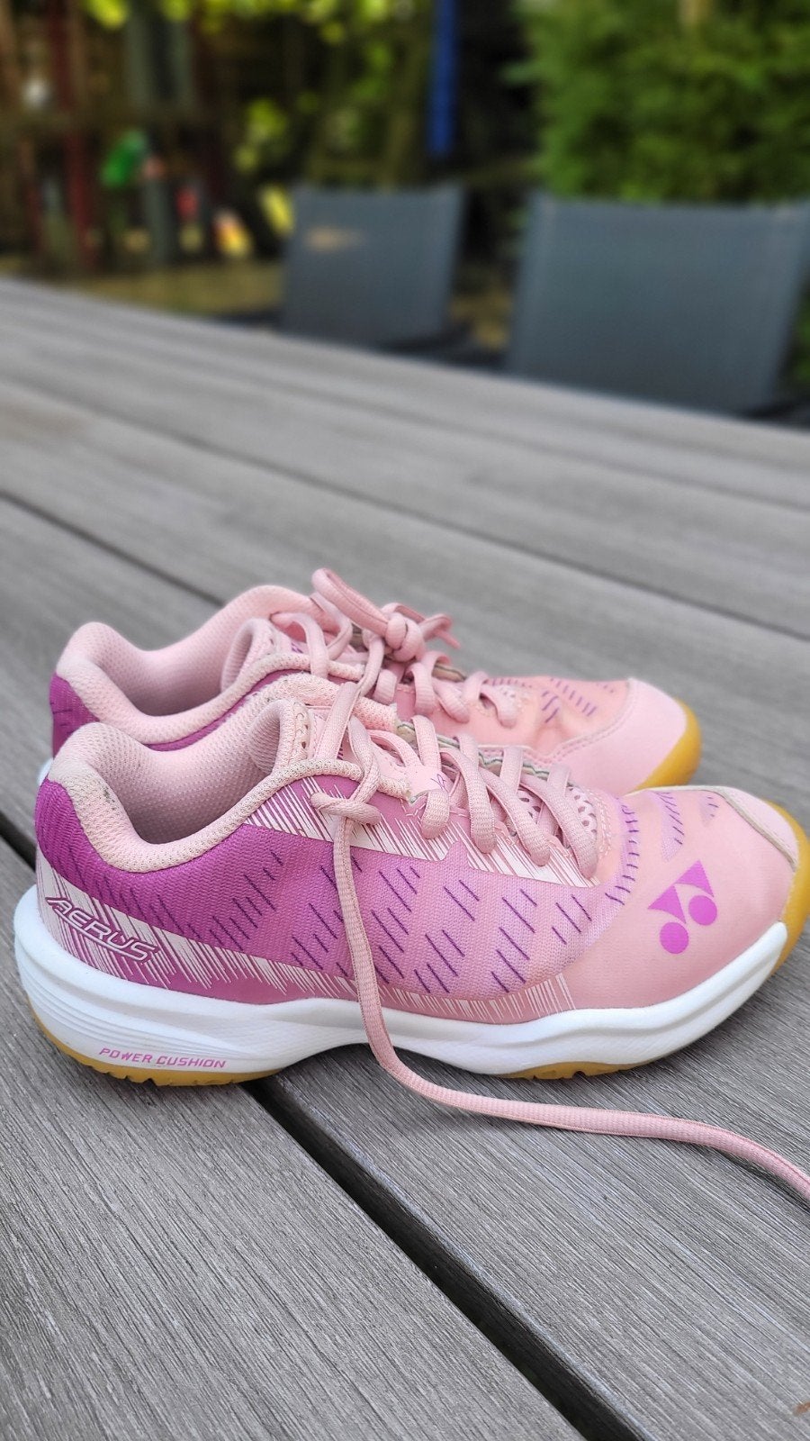 Yonex Auerus power cushion junior mt. 35, pastel roze, Ophalen of Verzenden, Gebruikt, Schoenen