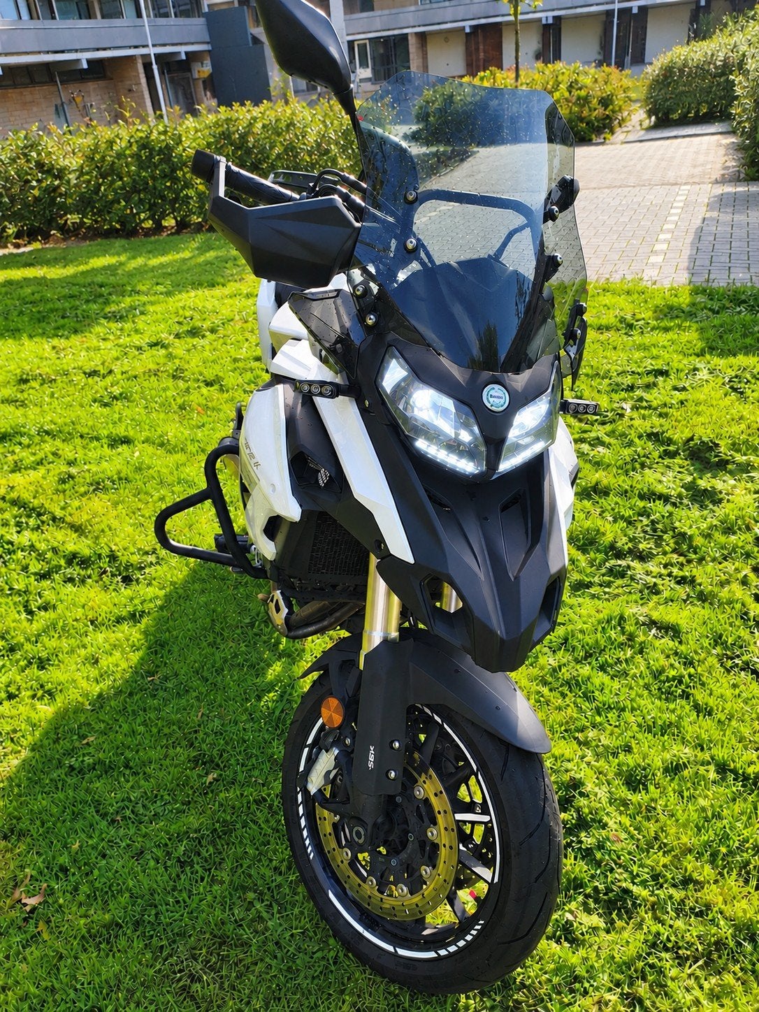 Nette Benelli Trk 502 Wit ABS 15dkm krasvrij sportuitlaat, Quickshifter, 2 cilinders, Gebruikt, Particulier