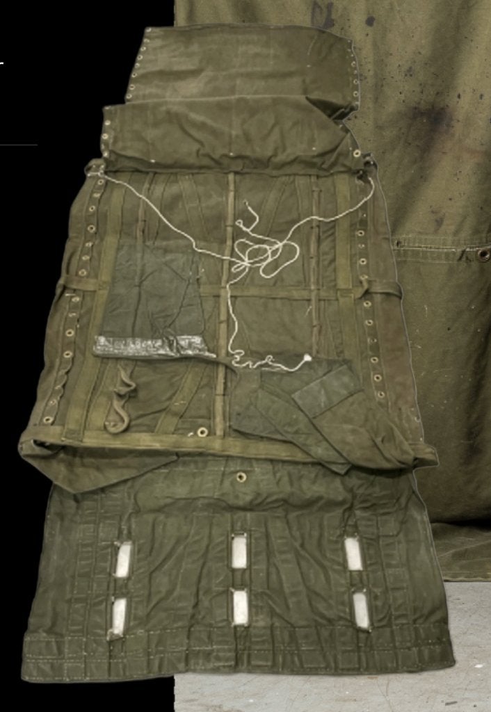 Vintage Militair Parachute Pak - Uitgevouwen, Ophalen of Verzenden, Landmacht, Nederland, Overige typen