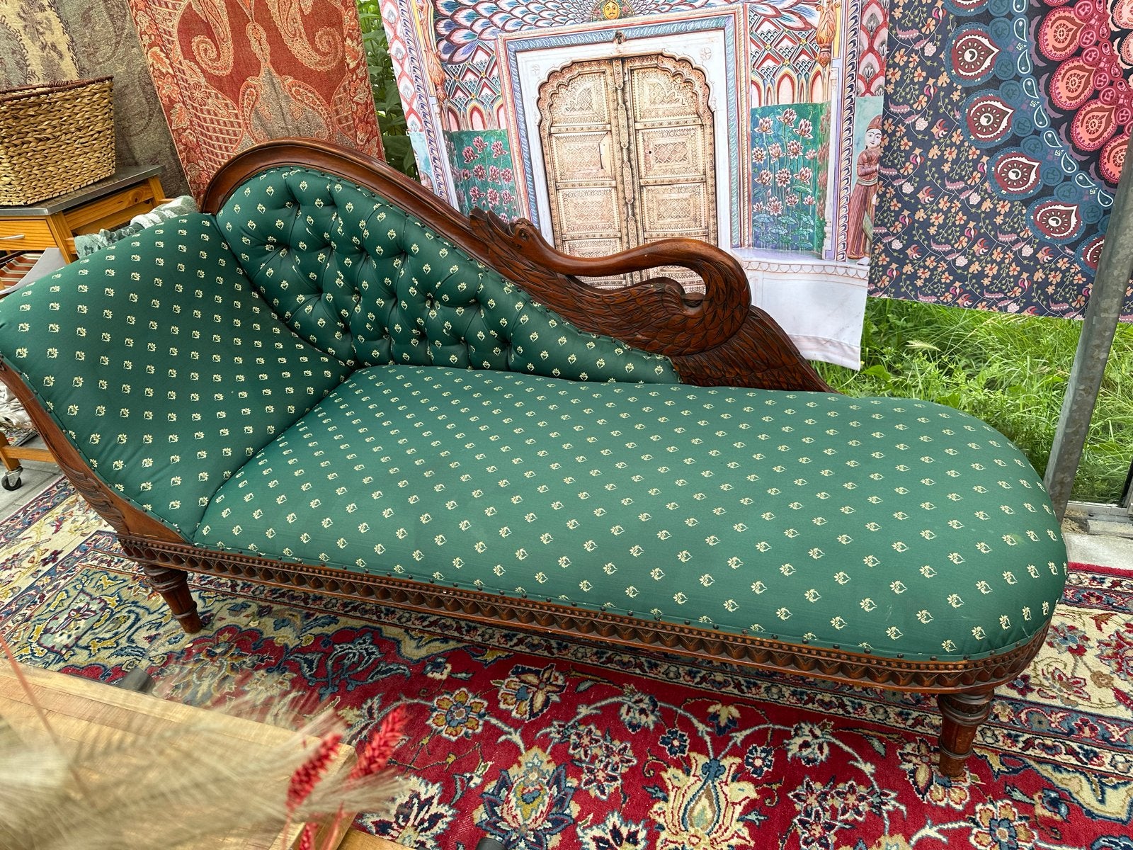 Antieke chaise longue, groen fluweel, handgesneden hout, Ophalen