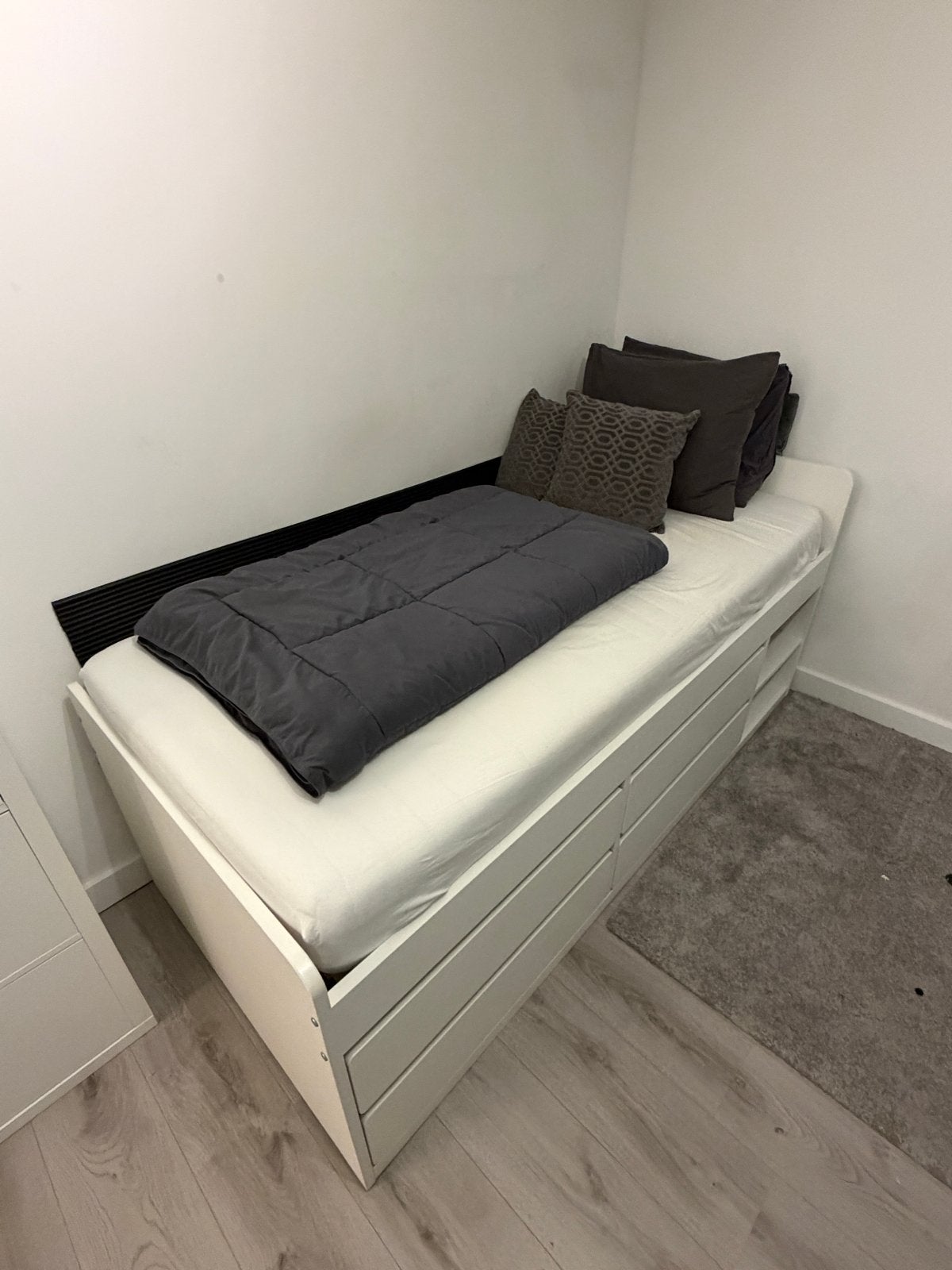IKEA SLÄKT bedframe wit met opberglades en vakken (90x200), Ophalen, 90 cm, Eenpersoons, Wit