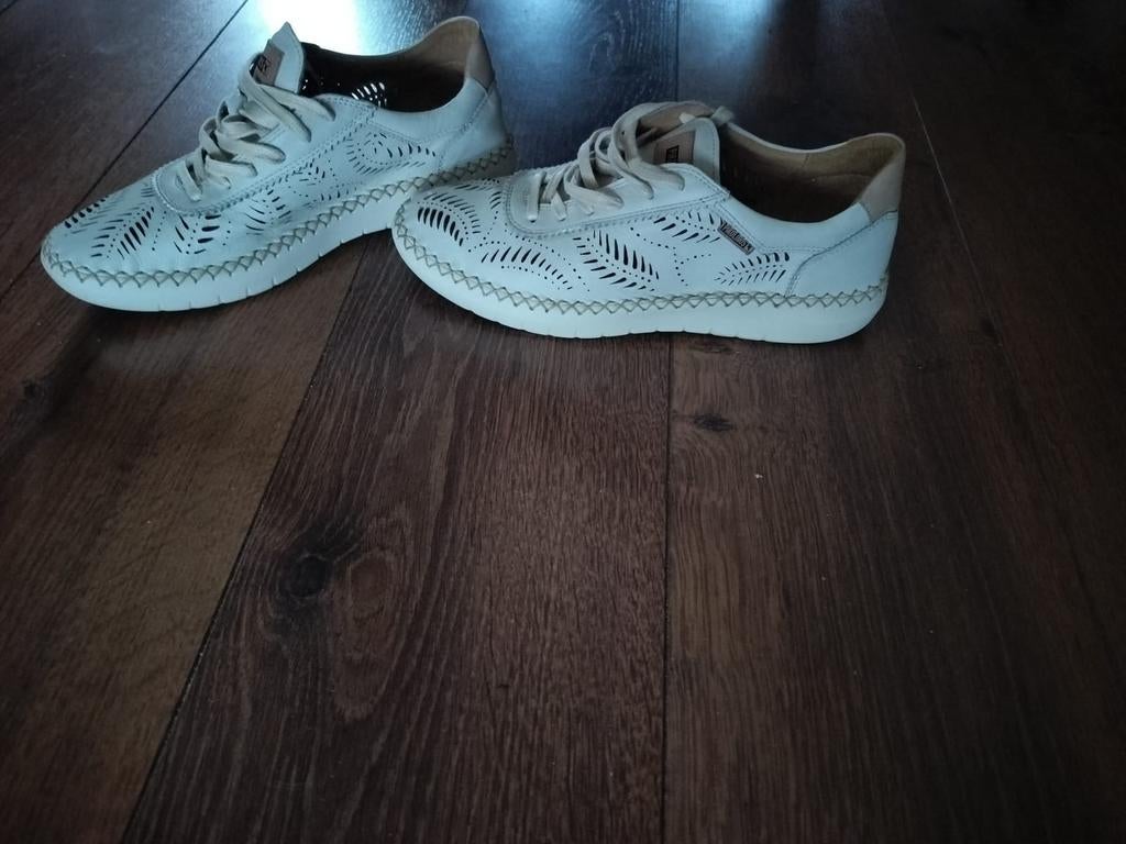 Pikolinos, Ophalen of Verzenden, Zo goed als nieuw, Sneakers of Gympen