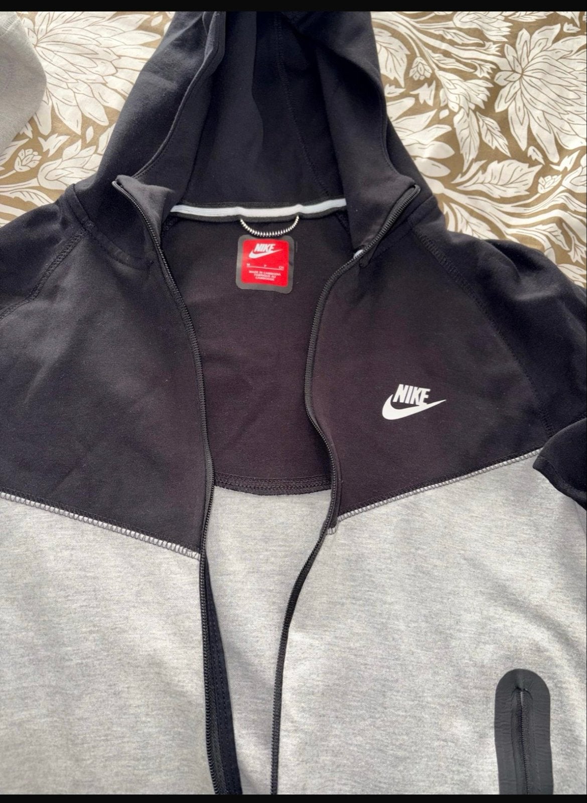 Nike Tech Fleece Trainingspak - Maat M, Ophalen of Verzenden, Gedragen, Maat 48/50 (M), Grijs
