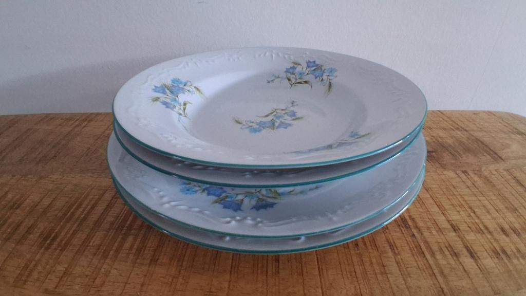 4 antieke brocante Karolina Porselein borden € 15, Ophalen of Verzenden