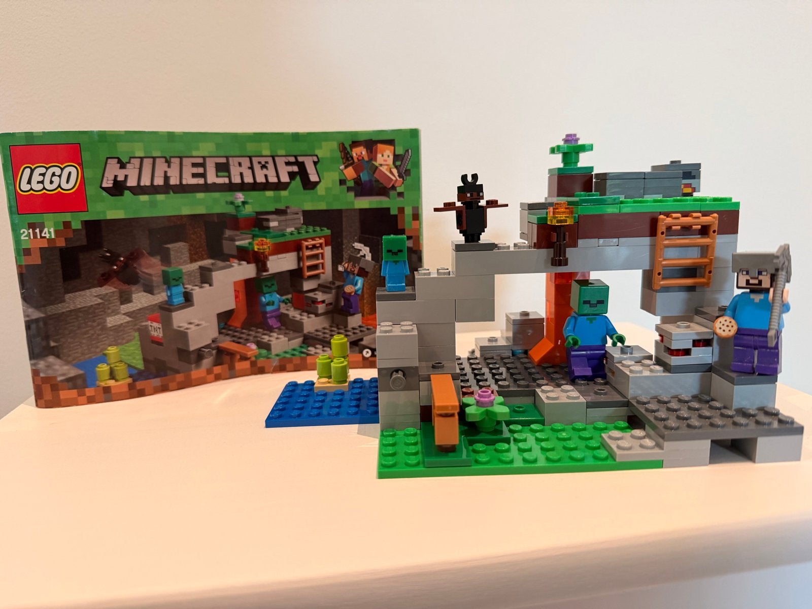 Lego Minecraft 21141 De Zombie Grot, Ophalen of Verzenden, Gebruikt, Lego